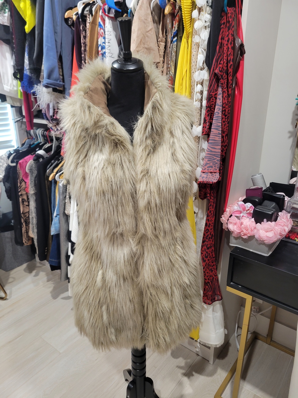 Zara Faux Fur Vest - Beige Taupe Sleeveless Coat